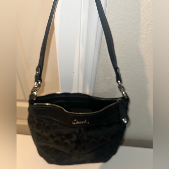 SOLD! Coach hobo style bag. In good condition structurally, leather is too. - Picture 2 of 15